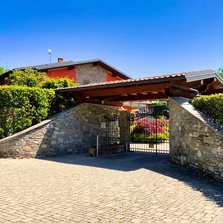 Is My Happy Place Apartment Leggiuno
